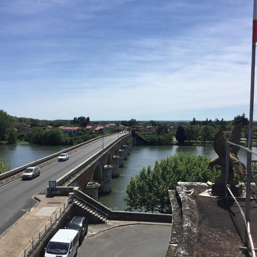 Le Pont Napoleon Moissac Hotel Exterior foto