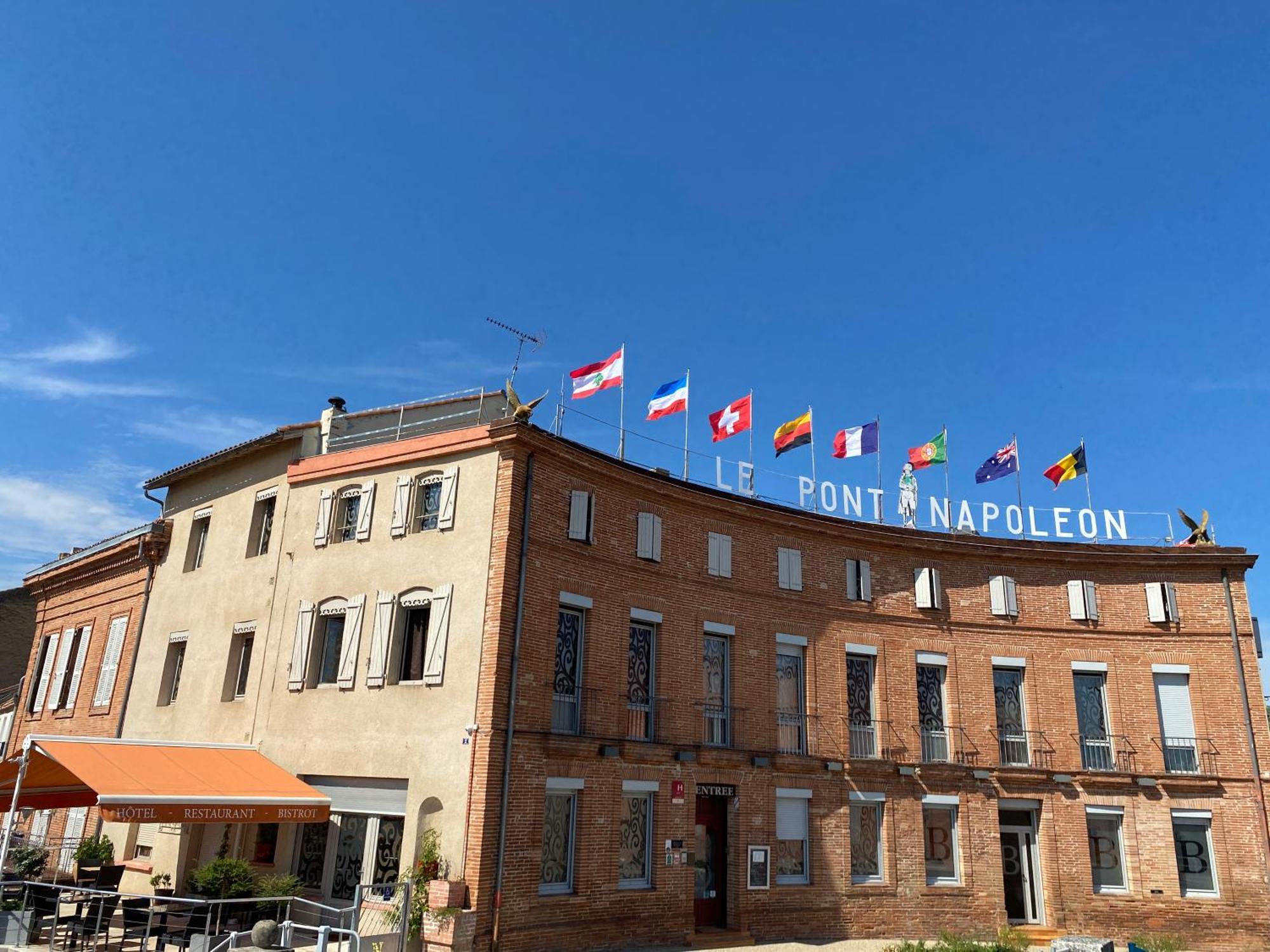 Le Pont Napoleon Moissac Hotel Exterior foto